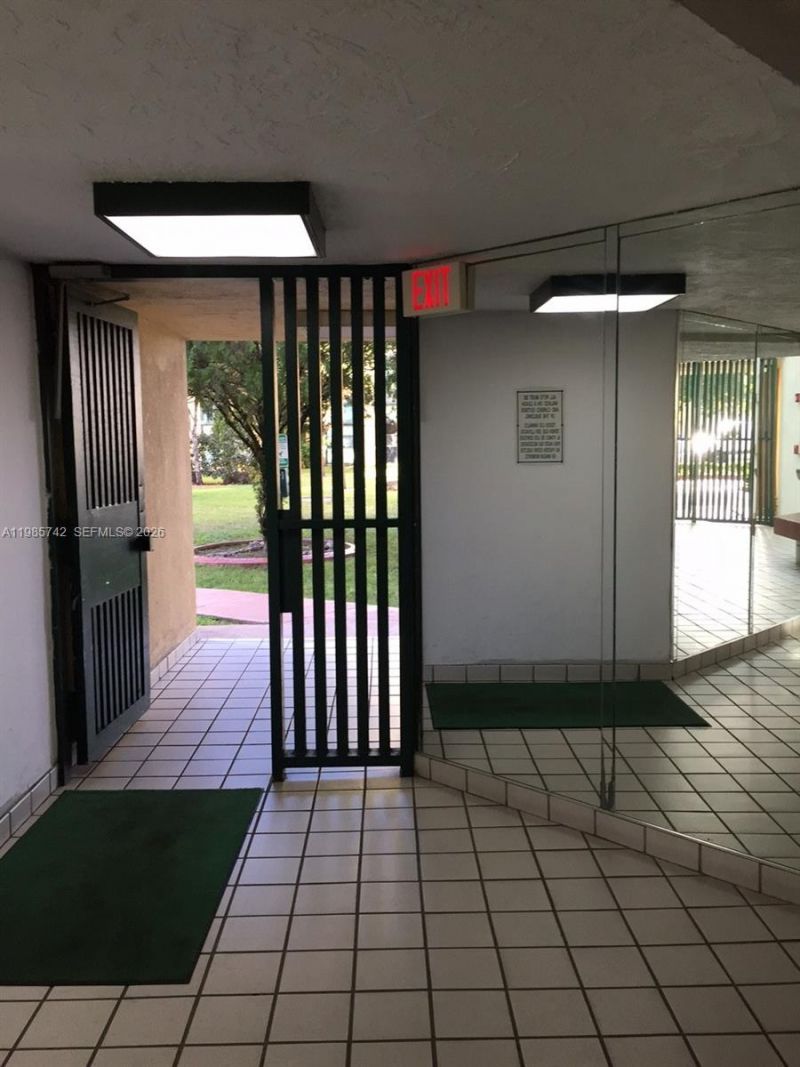 11780 SW 18th St , Unit 423-2, Miami, FL 33175 Photo