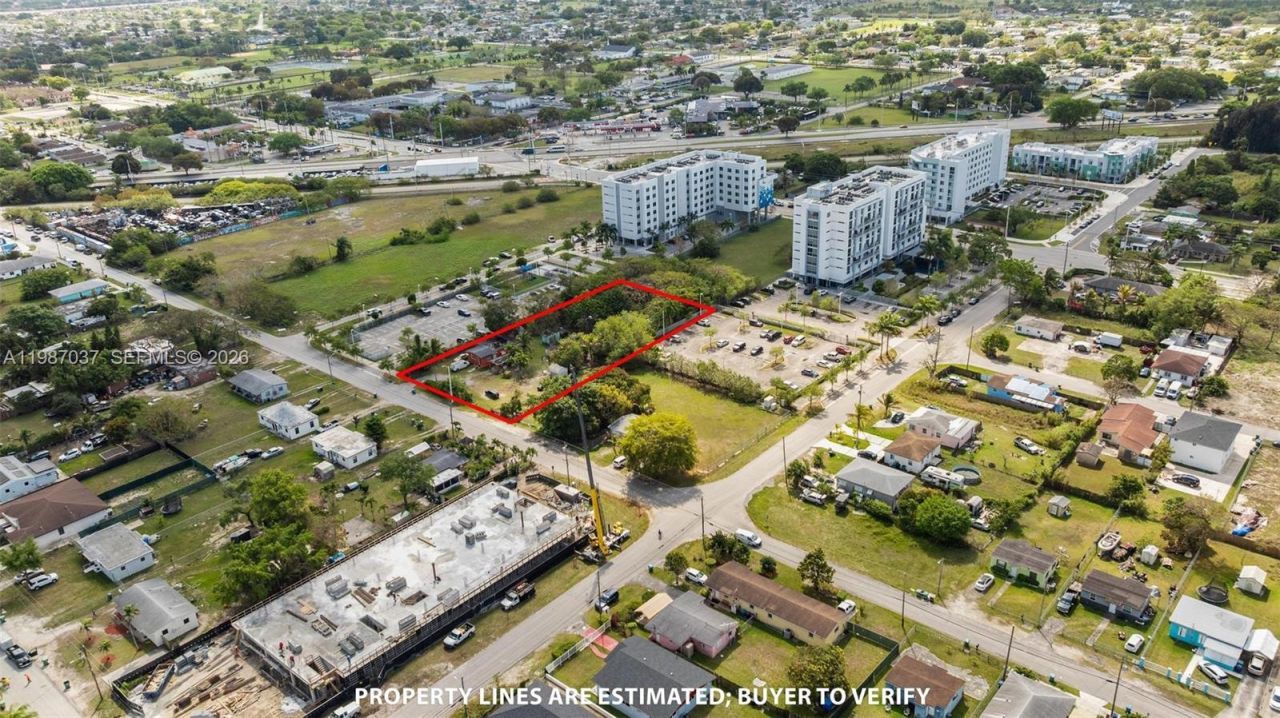 11870 SW 214th St , Miami, FL 33177 Photo