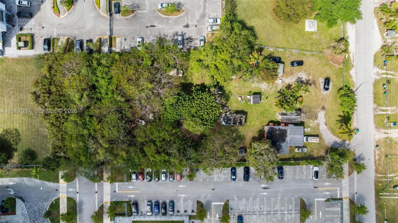 11870 SW 214th St , Miami, FL 33177 Photo