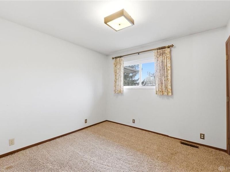 6711 Hamilton Middletown Road, Franklin, OH 45005 Photo 21