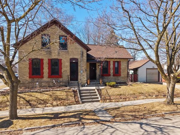 1144 S 25th STREET, Manitowoc, WI 54220