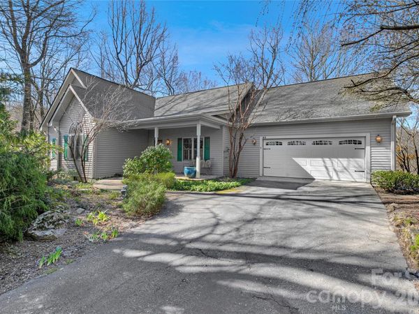 63 Wanei Court , Brevard, NC 28712