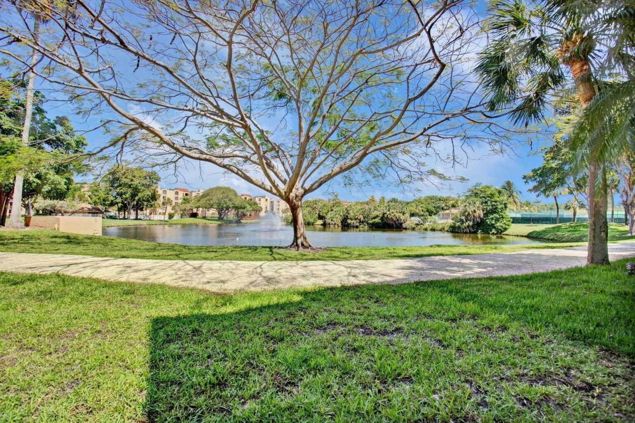 955 Dotterel Road, Delray Beach, FL 33444 Photo