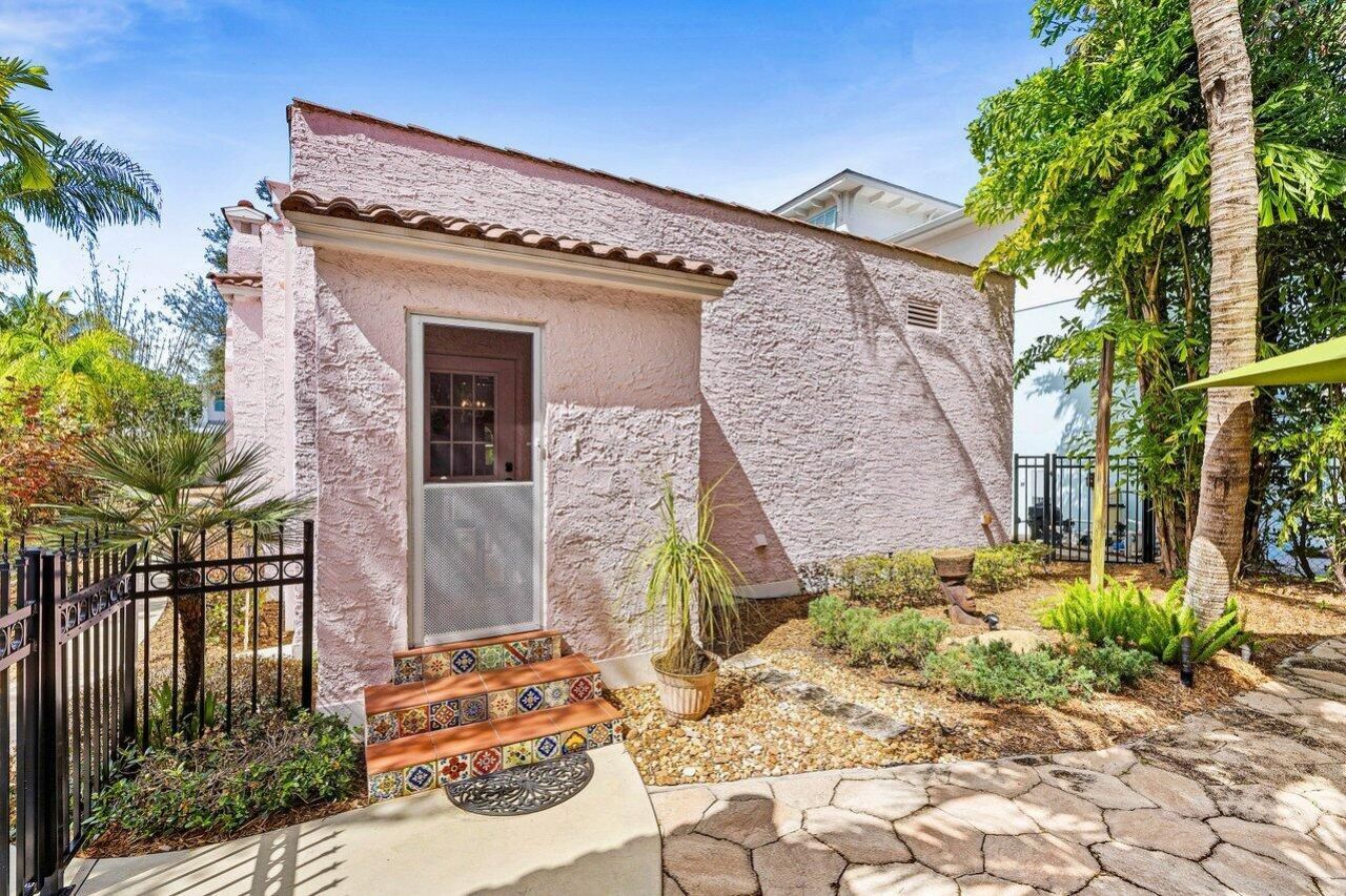 217 SE Coconut Avenue, Stuart, FL 34996 Photo