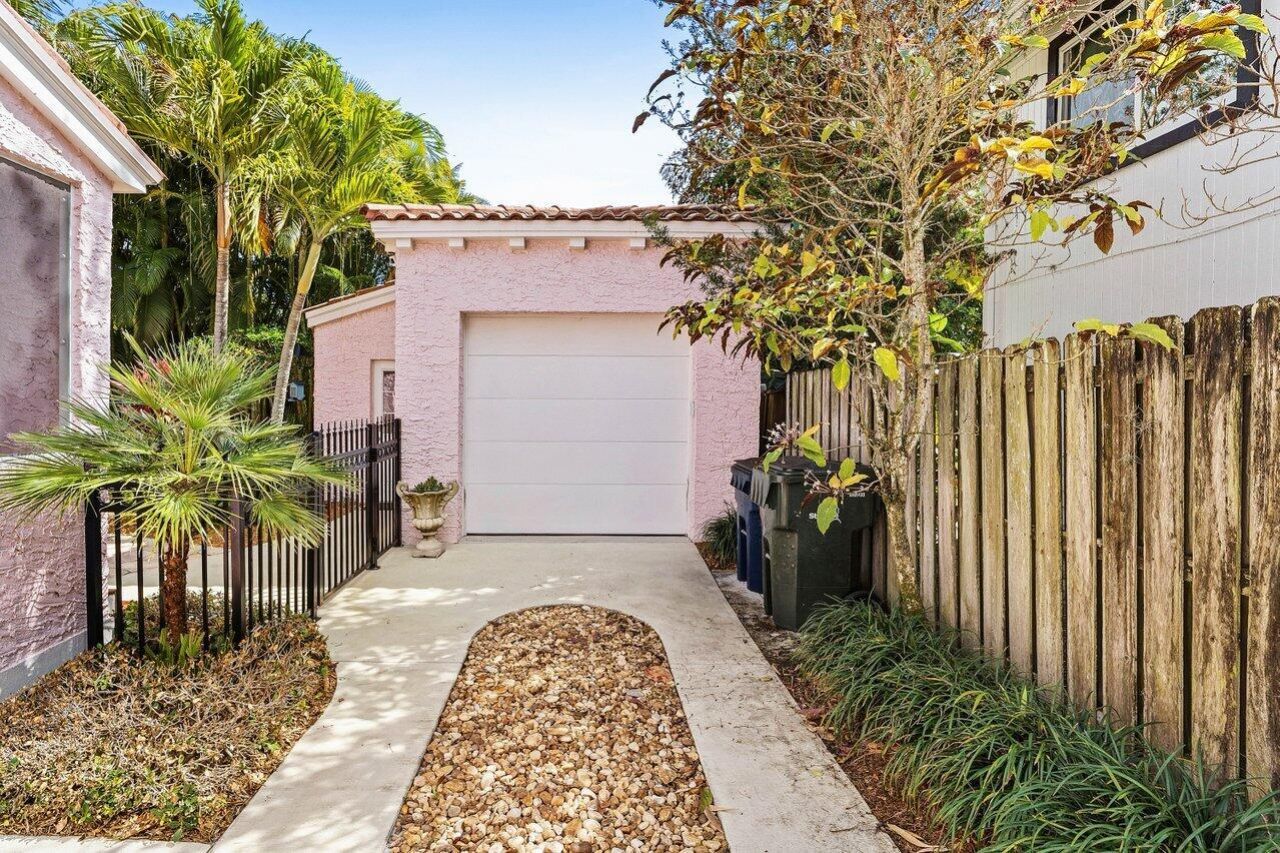 217 SE Coconut Avenue, Stuart, FL 34996 Photo