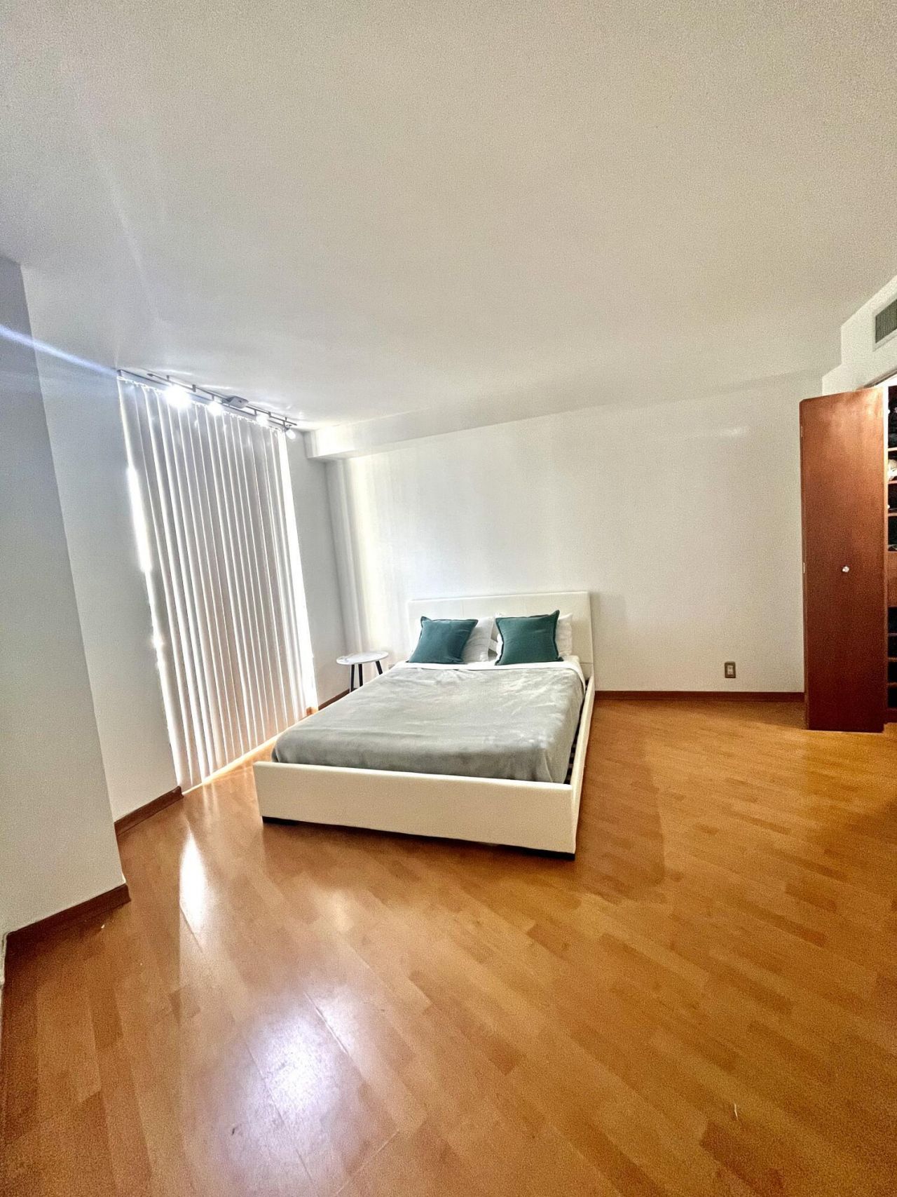 3400 NE 192nd Street, Unit 1102, Aventura, FL 33180 Photo