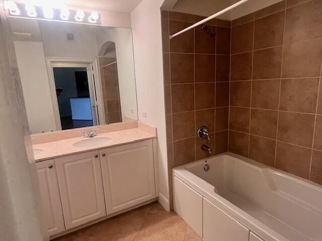 3 Renaissance Way, Unit Apt 204, Boynton Beach, FL 33426 Photo