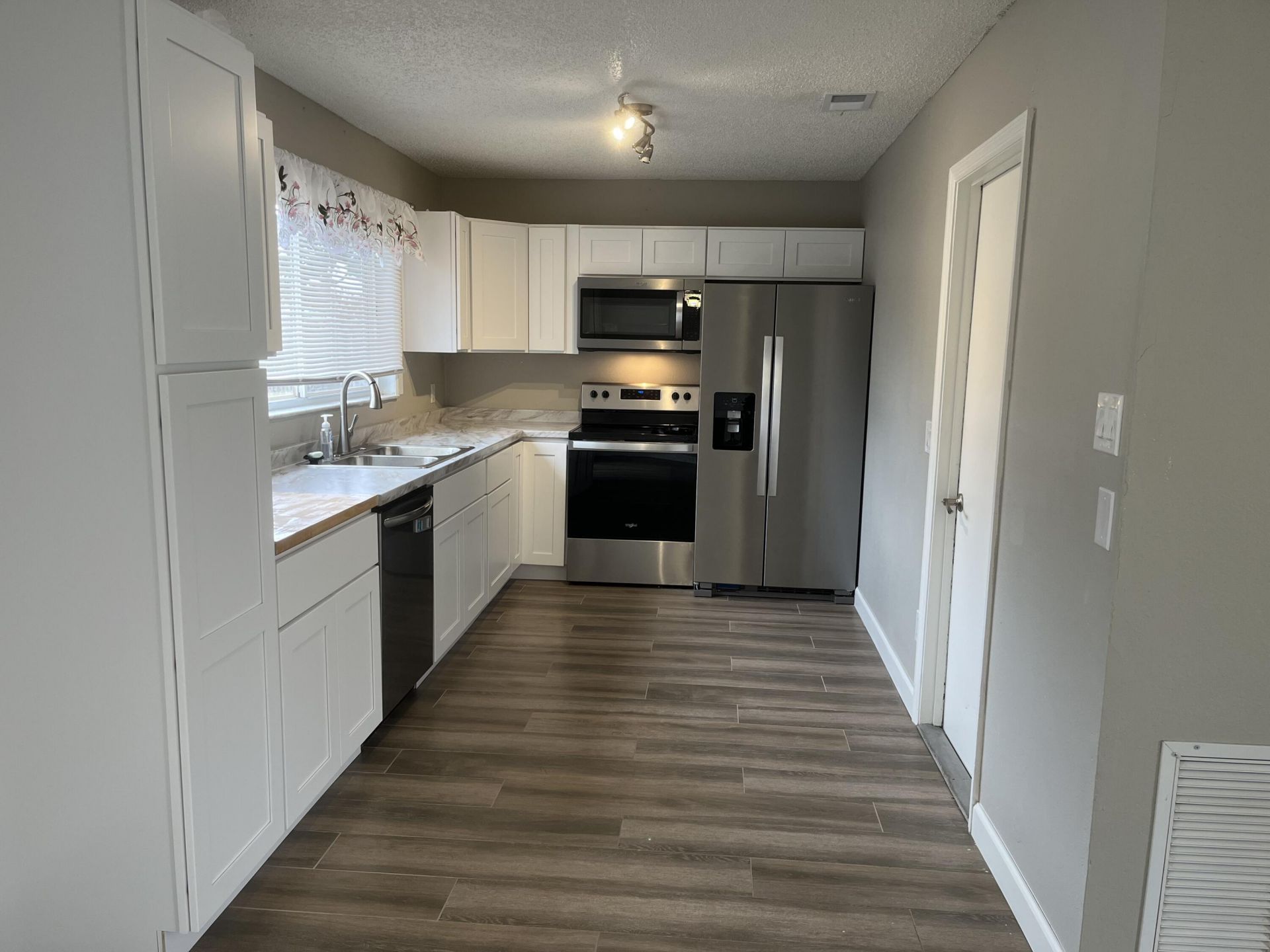 2122 SE Heathwood Circle, Port Saint Lucie, FL 34952 Photo