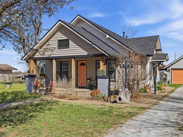 809 Locust Street, Perry, OK 00000