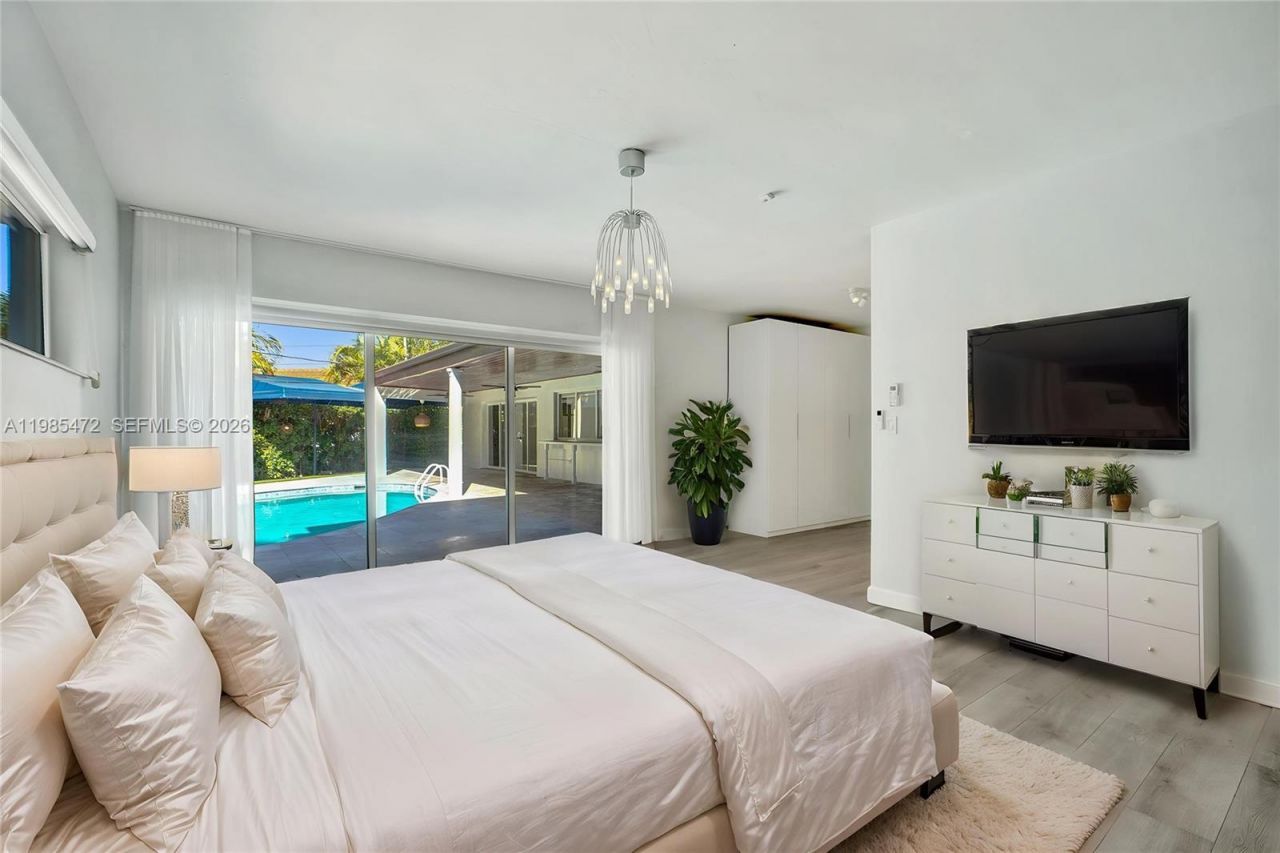 1110 NE 100th St , Miami Shores, FL 33138 Photo