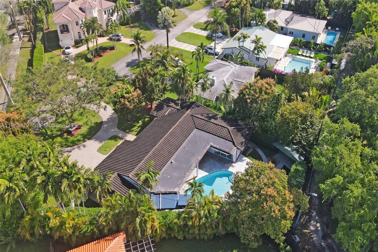 1110 NE 100th St , Miami Shores, FL 33138 Photo