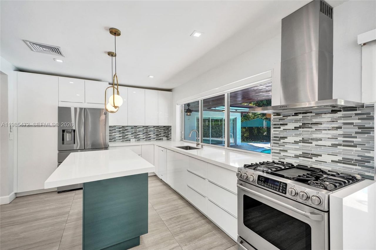 1110 NE 100th St , Miami Shores, FL 33138 Photo