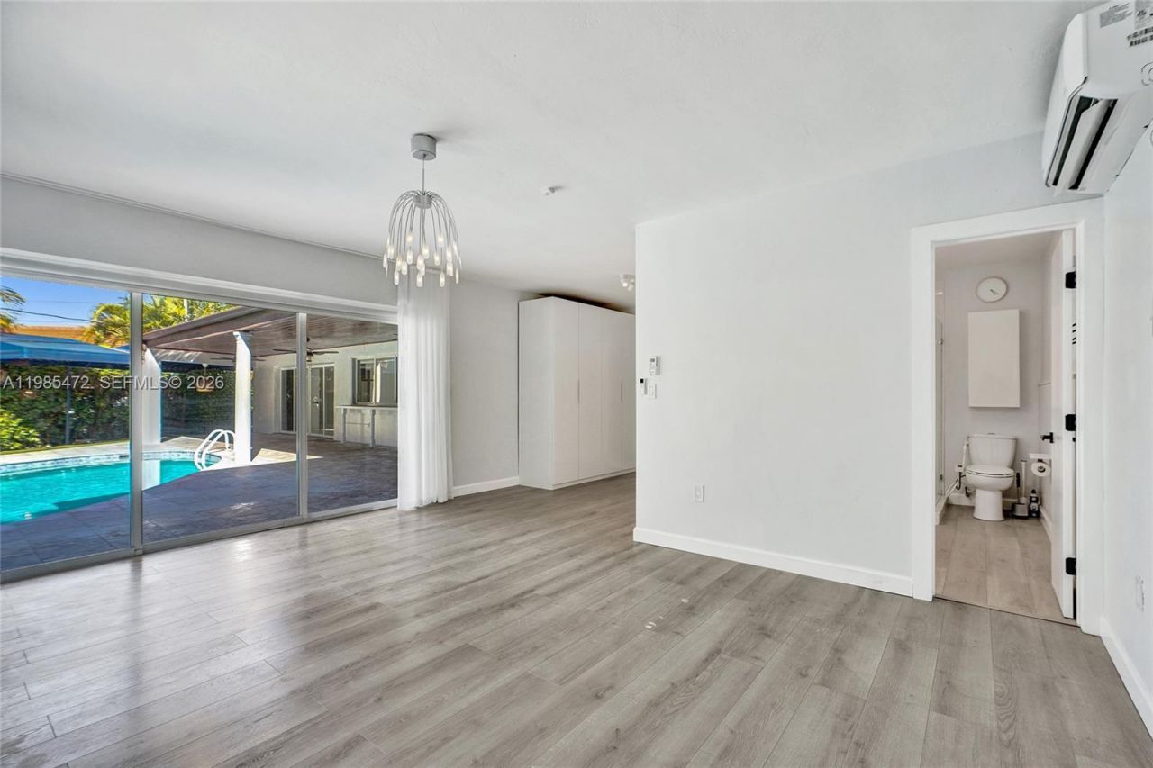 1110 NE 100th St , Miami Shores, FL 33138 Photo