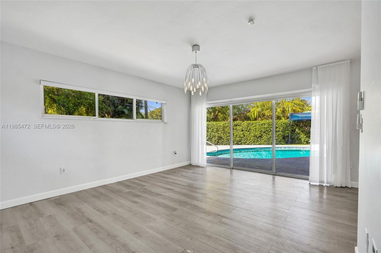 1110 NE 100th St , Miami Shores, FL 33138 Photo