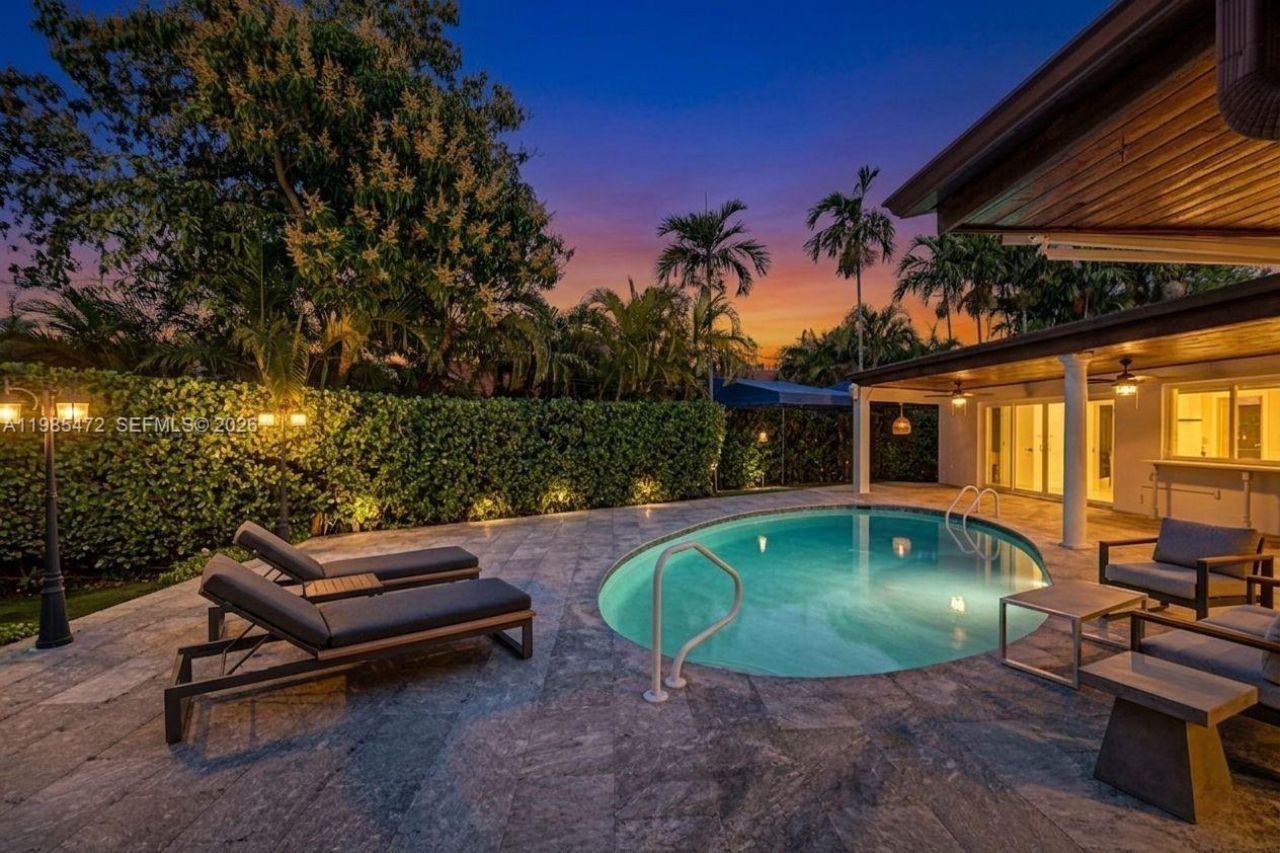 1110 NE 100th St , Miami Shores, FL 33138 Photo