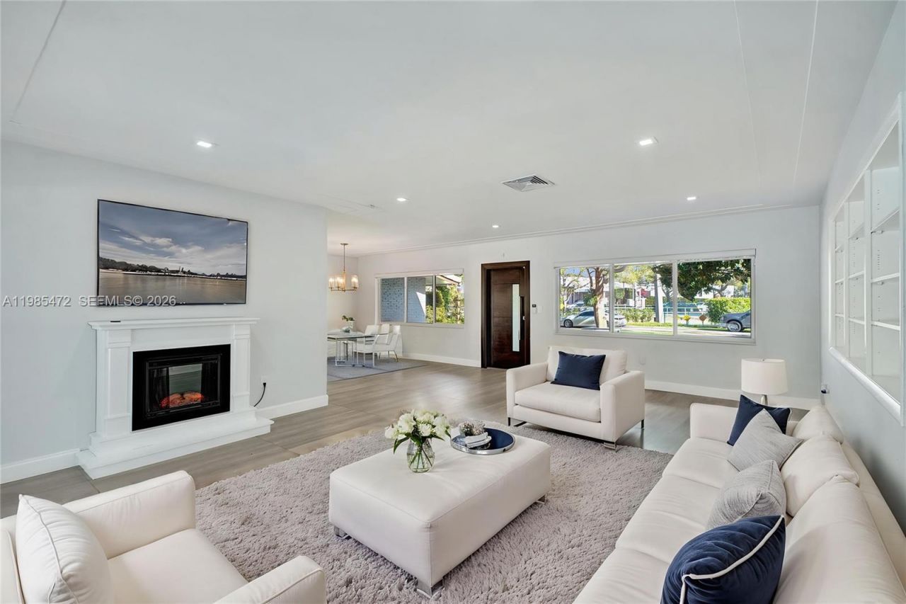 1110 NE 100th St , Miami Shores, FL 33138 Photo