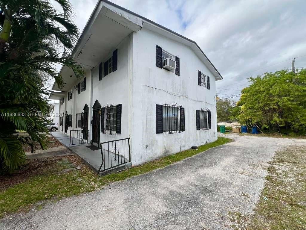 1601 NW 81st St, Unit 1601, Miami, FL 33147 Photo