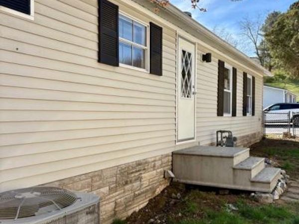 12021 HEATHER DRIVE, HAGERSTOWN, MD 21740