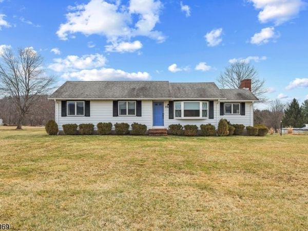 205 Old Clove Rd, Wantage, NJ 07461