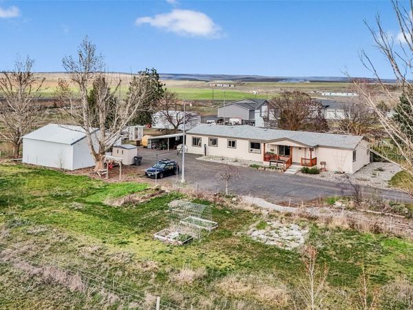 4572 Highway 28 E, Soap Lake, WA 98851