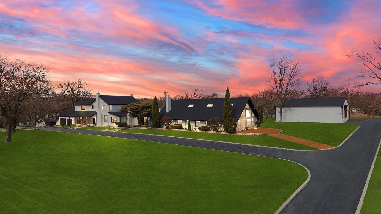 13700 W 81st Avenue, Dyer, IN 46311 Main Photo