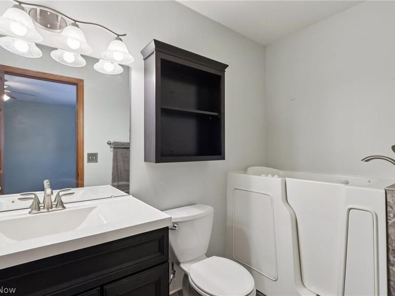 6695 Clingan Road, Unit 32, Poland, OH 44514 Photo 19