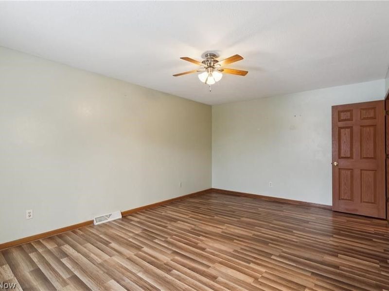 6695 Clingan Road, Unit 32, Poland, OH 44514 Photo 23