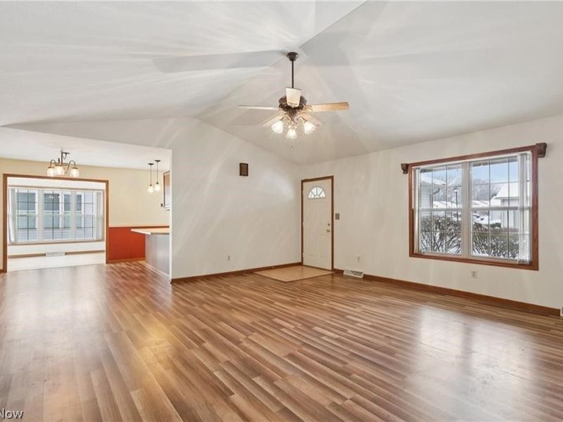 6695 Clingan Road, Unit 32, Poland, OH 44514 Photo 3