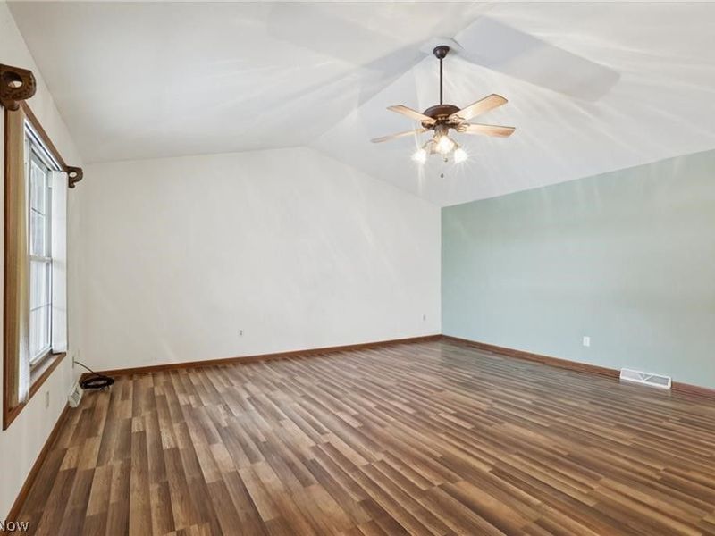 6695 Clingan Road, Unit 32, Poland, OH 44514 Photo 4