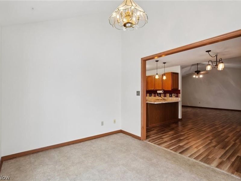 6695 Clingan Road, Unit 32, Poland, OH 44514 Photo 9