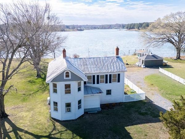 2974 Harryhogan Rd, CALLAO, VA 22435