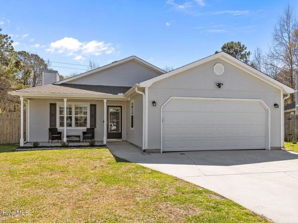 229 Gray Fox Run, Hubert, NC 28539