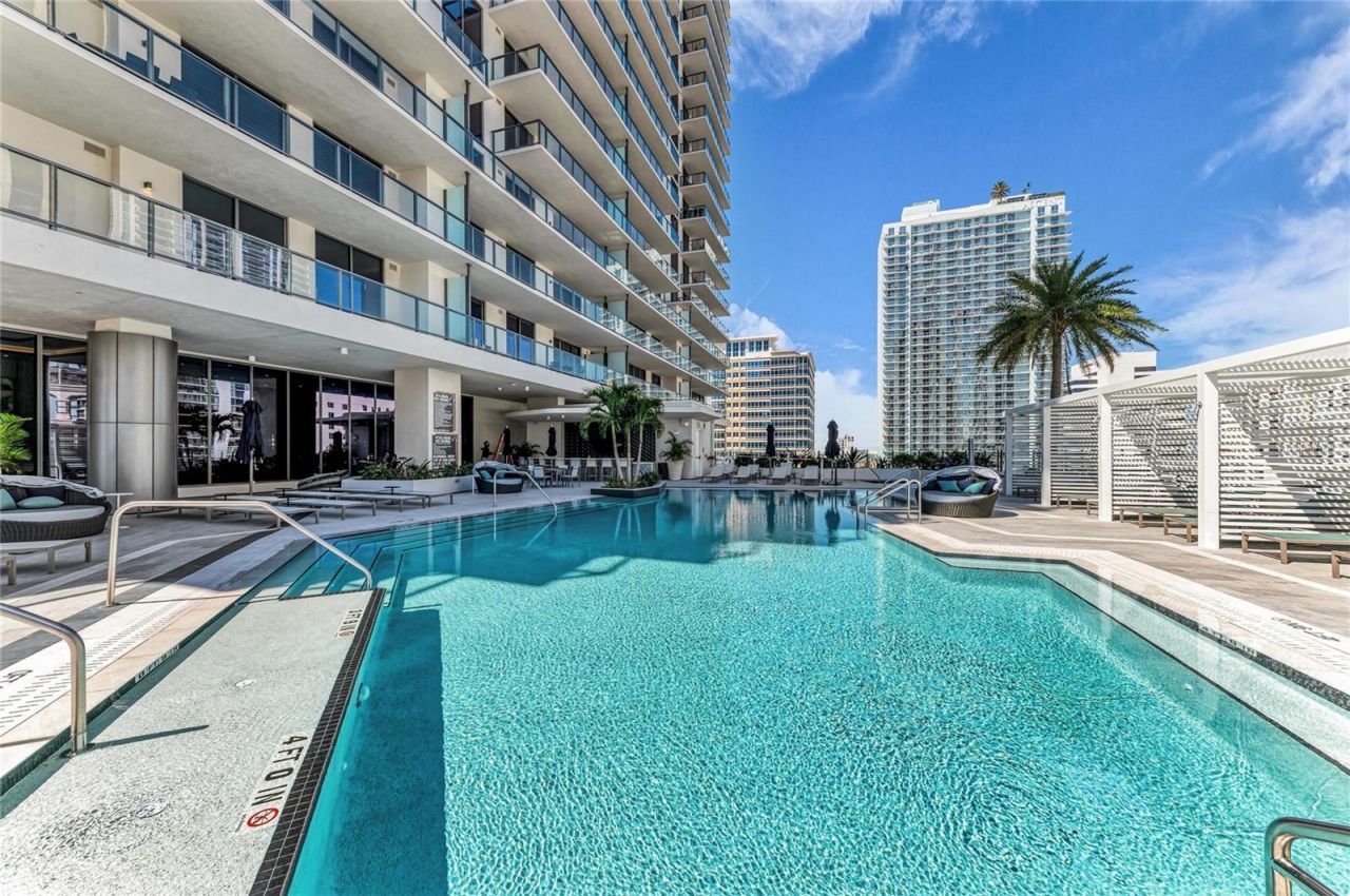 275 1st Avenue S, Unit 1904, Saint Petersburg, FL 33701 Photo