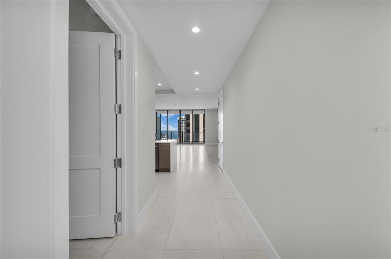 275 1st Avenue S, Unit 1904, Saint Petersburg, FL 33701 Photo