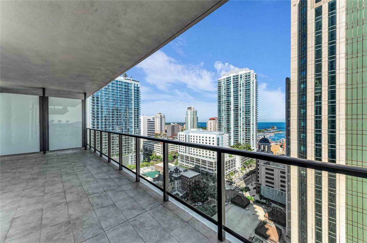 275 1st Avenue S, Unit 1904, Saint Petersburg, FL 33701 Photo