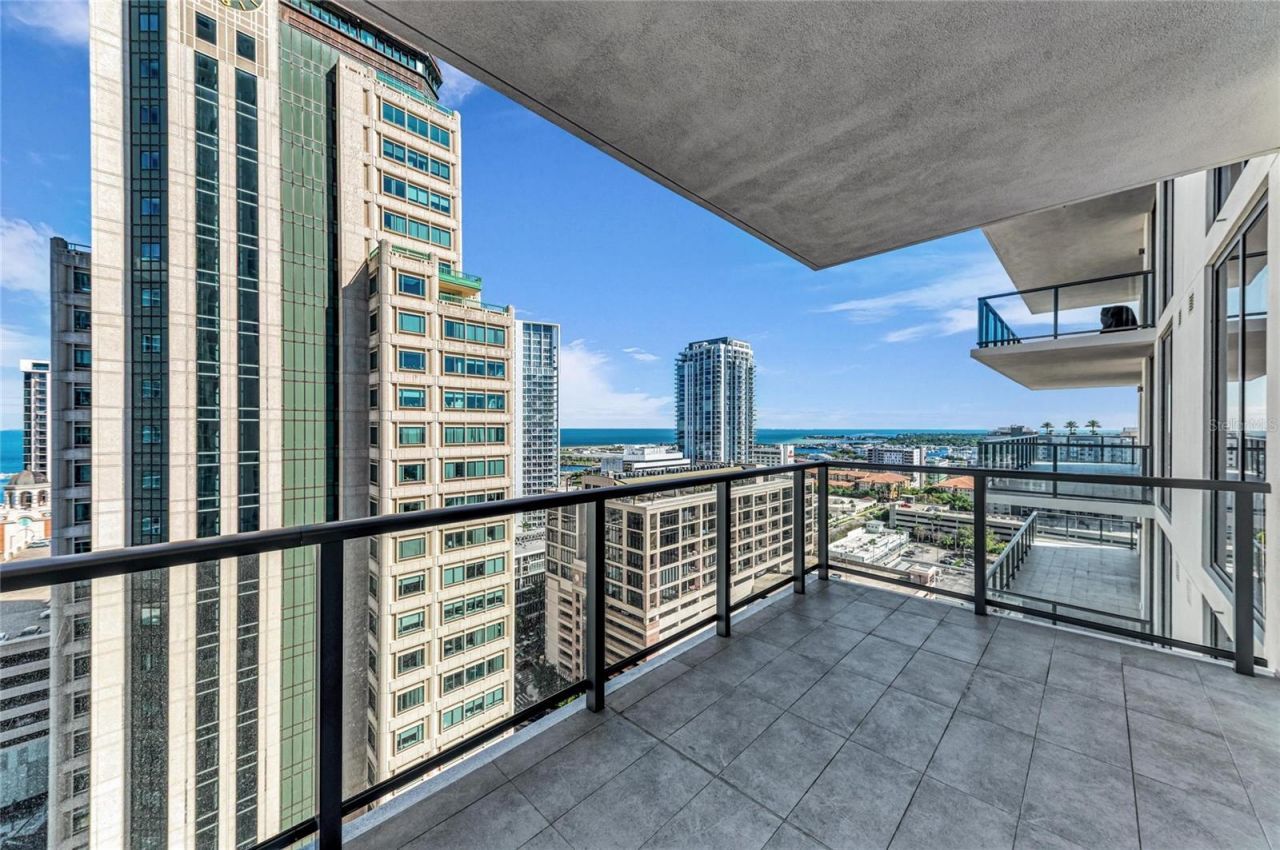275 1st Avenue S, Unit 1904, Saint Petersburg, FL 33701 Photo