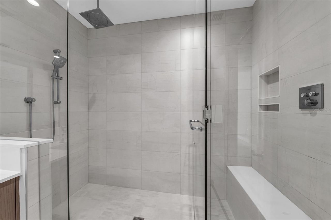 275 1st Avenue S, Unit 1904, Saint Petersburg, FL 33701 Photo