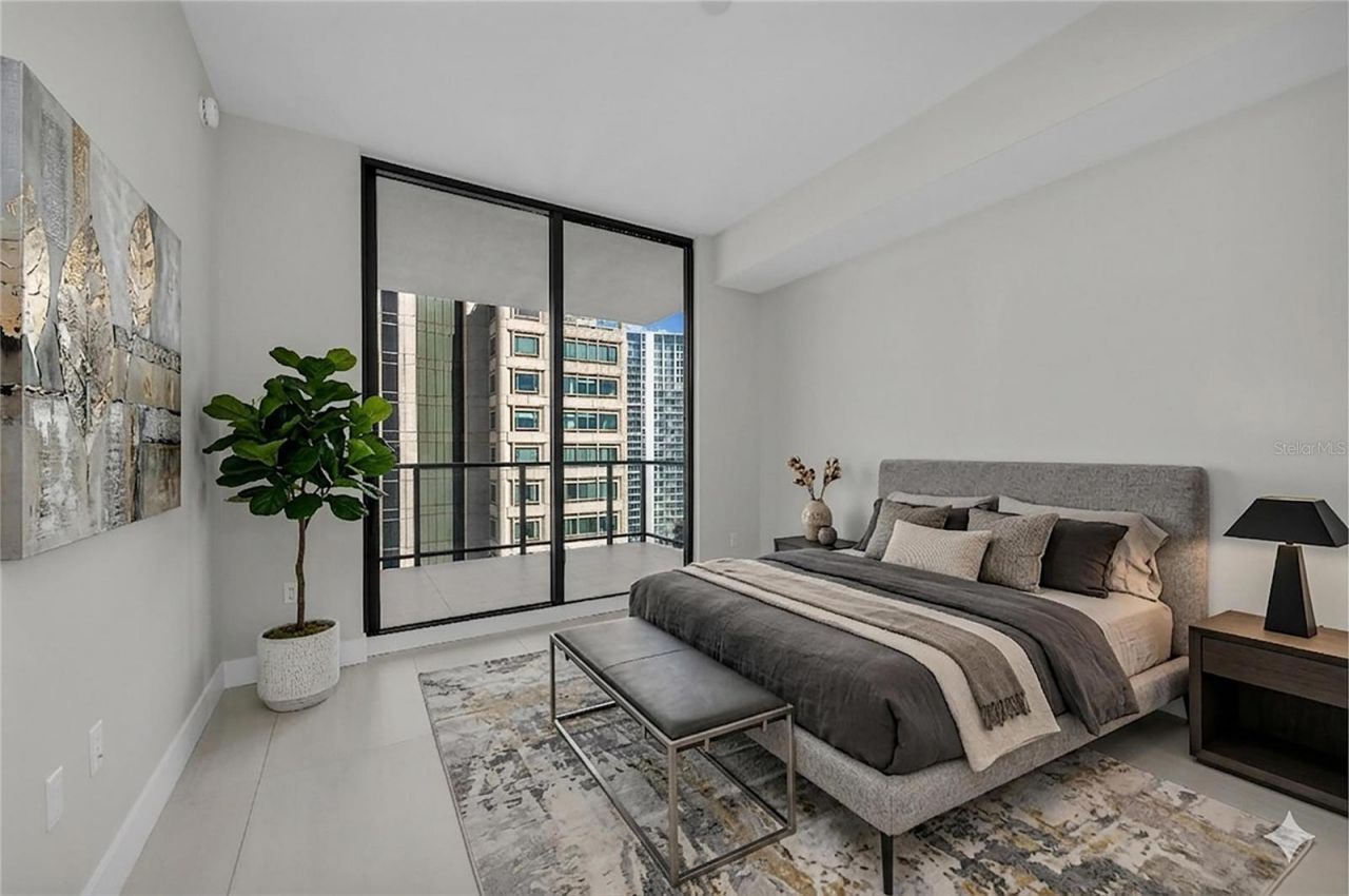 275 1st Avenue S, Unit 1904, Saint Petersburg, FL 33701 Photo