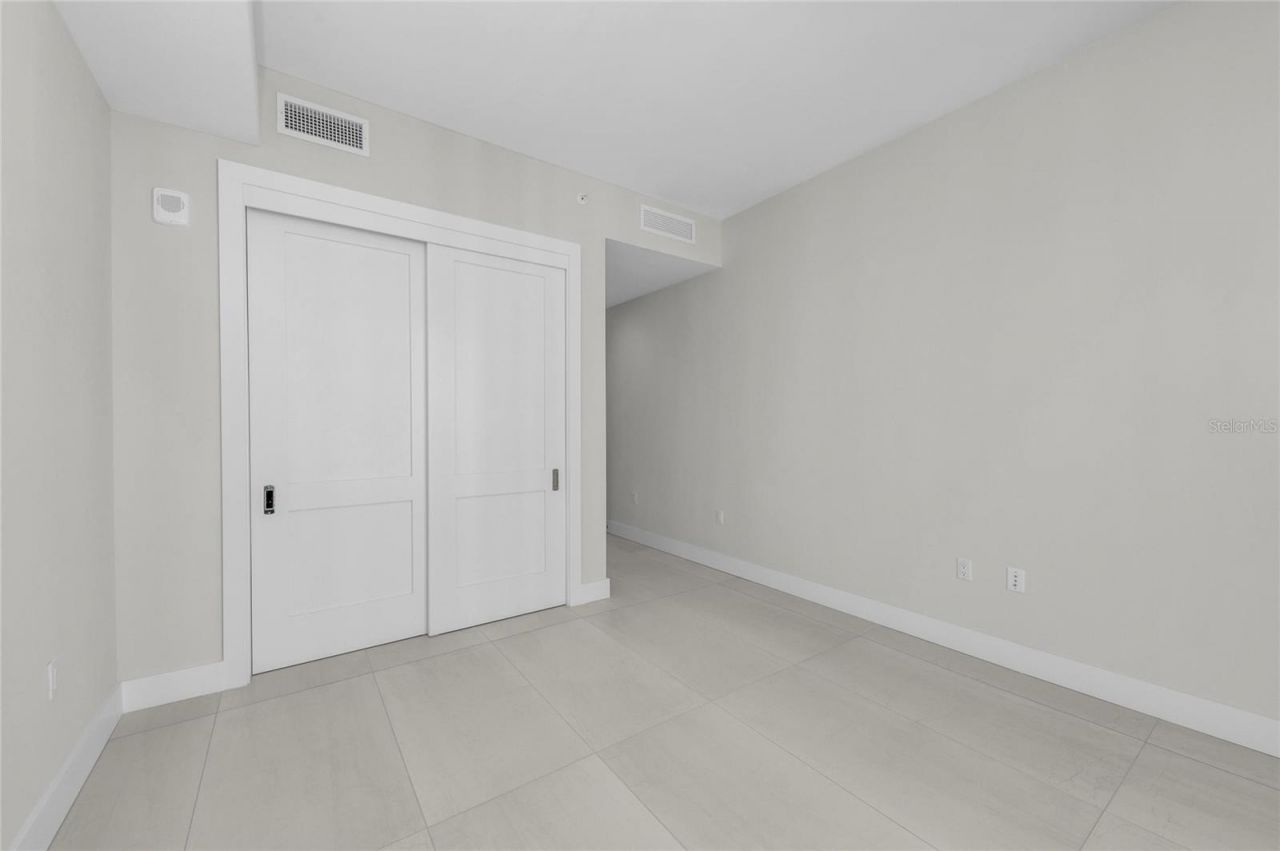 275 1st Avenue S, Unit 1904, Saint Petersburg, FL 33701 Photo