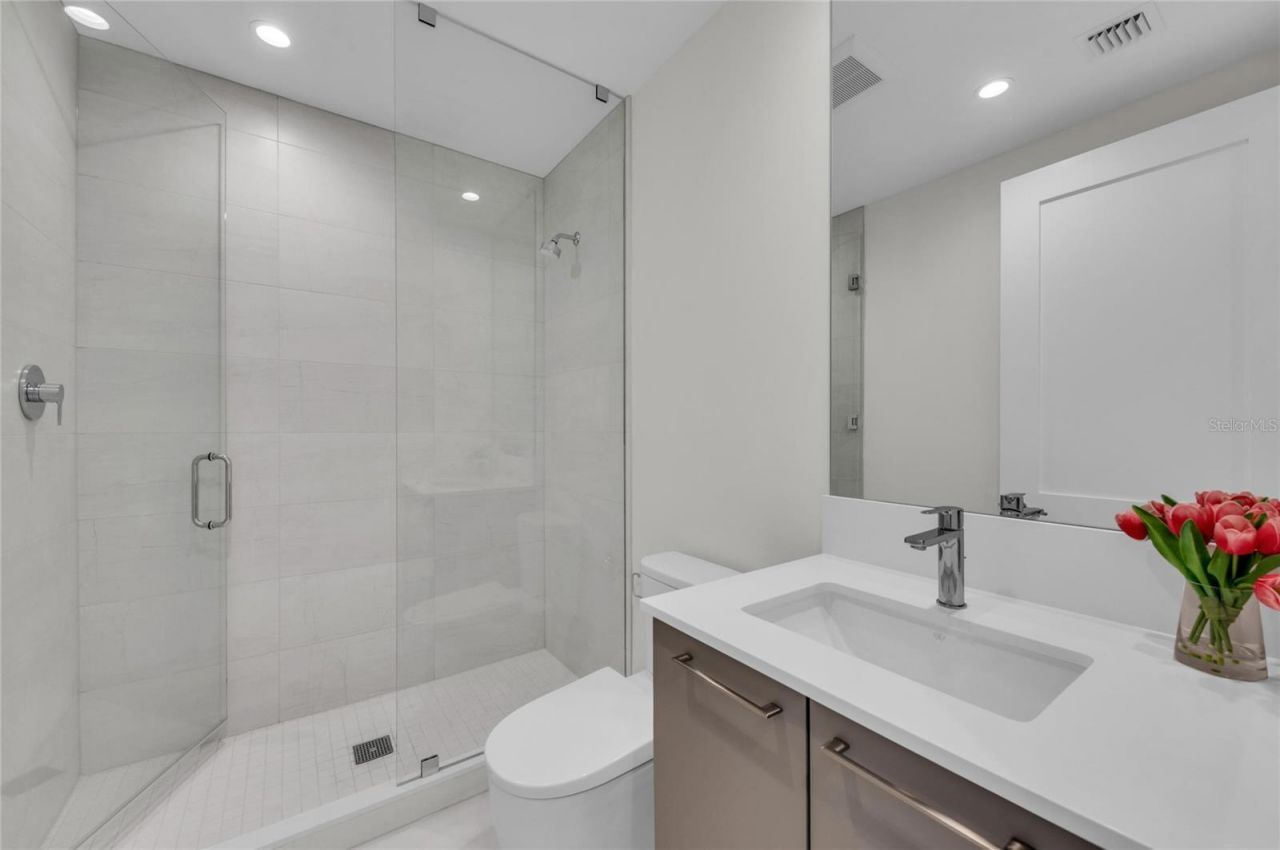 275 1st Avenue S, Unit 1904, Saint Petersburg, FL 33701 Photo