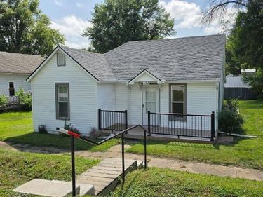 602 HOWLAND Street, EMERSON, IA 51533