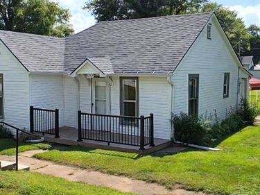 602 HOWLAND Street, EMERSON, IA 51533