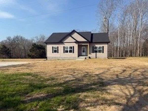 1424 East Piney Road, Dickson, TN 37055