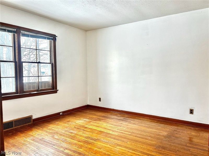 3736 Martin Luther King Jr Drive, Cleveland, OH 44105 Photo 5