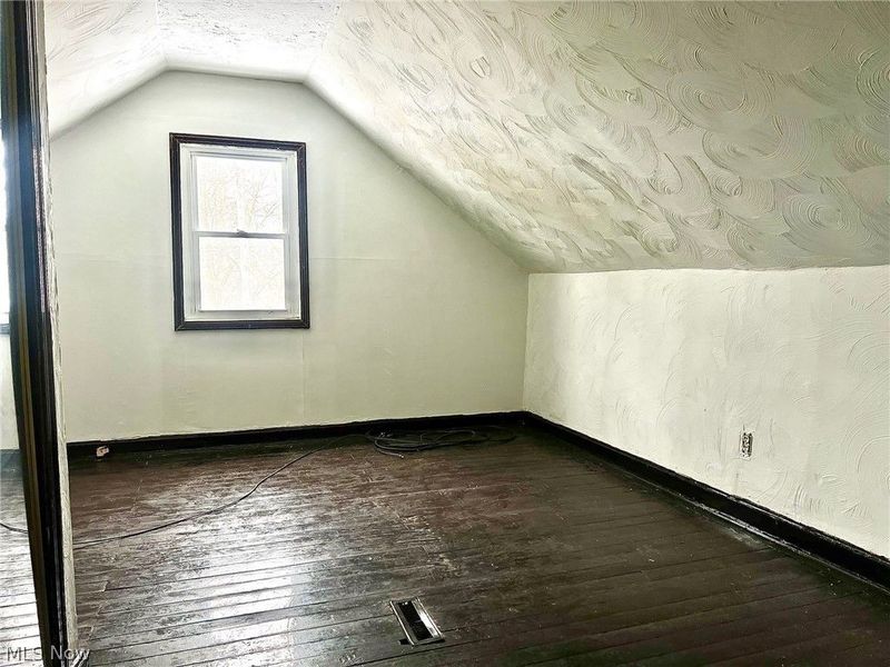 3736 Martin Luther King Jr Drive, Cleveland, OH 44105 Photo 8