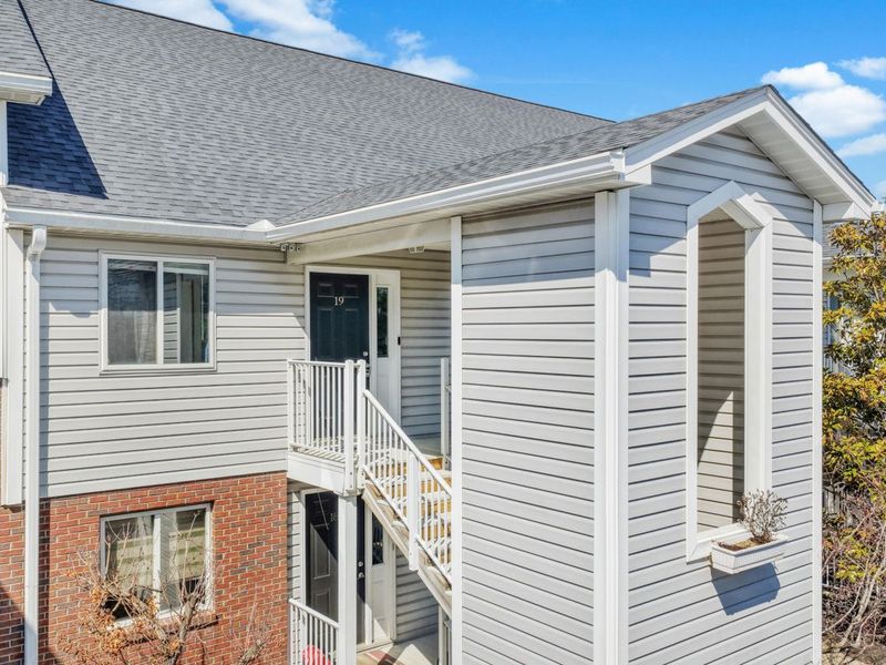 19 Carriage House Drive, Fort Thomas, KY 41075 Photo 3