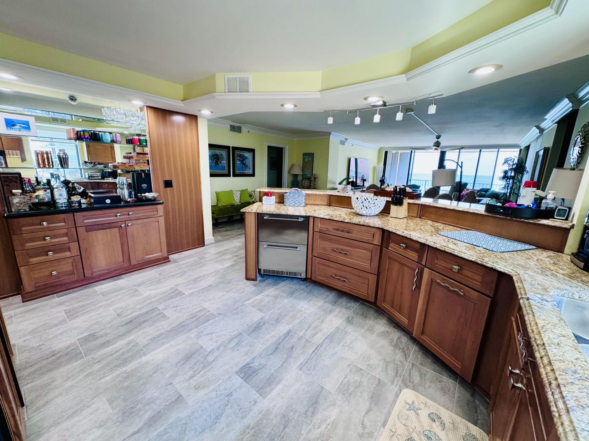 200 S Beach Road, Unit 403, Tequesta, FL 33469 Photo