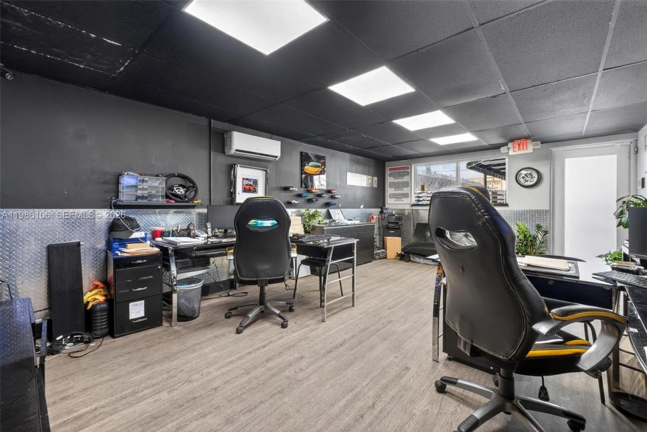 0000 NW 56 , Doral, FL 33166 Photo