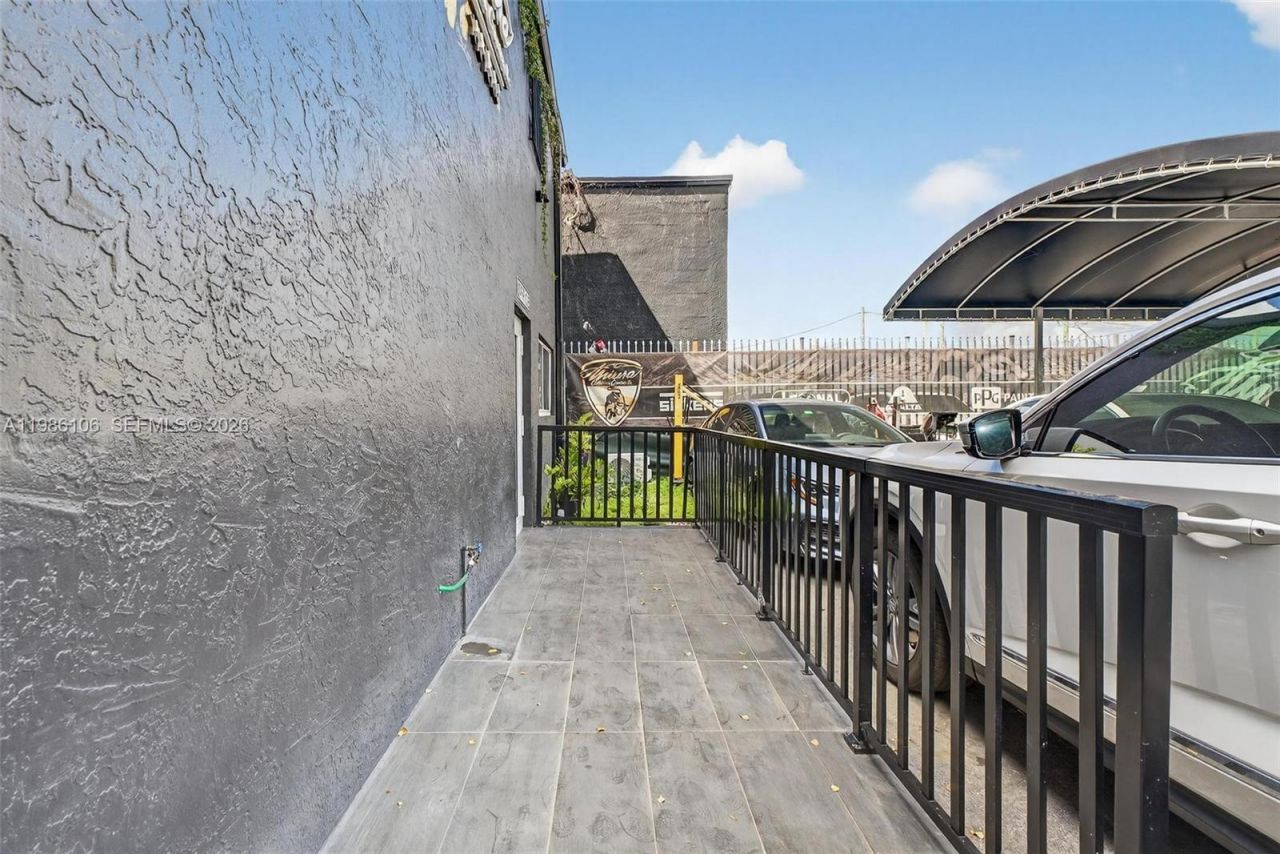 0000 NW 56 , Doral, FL 33166 Photo