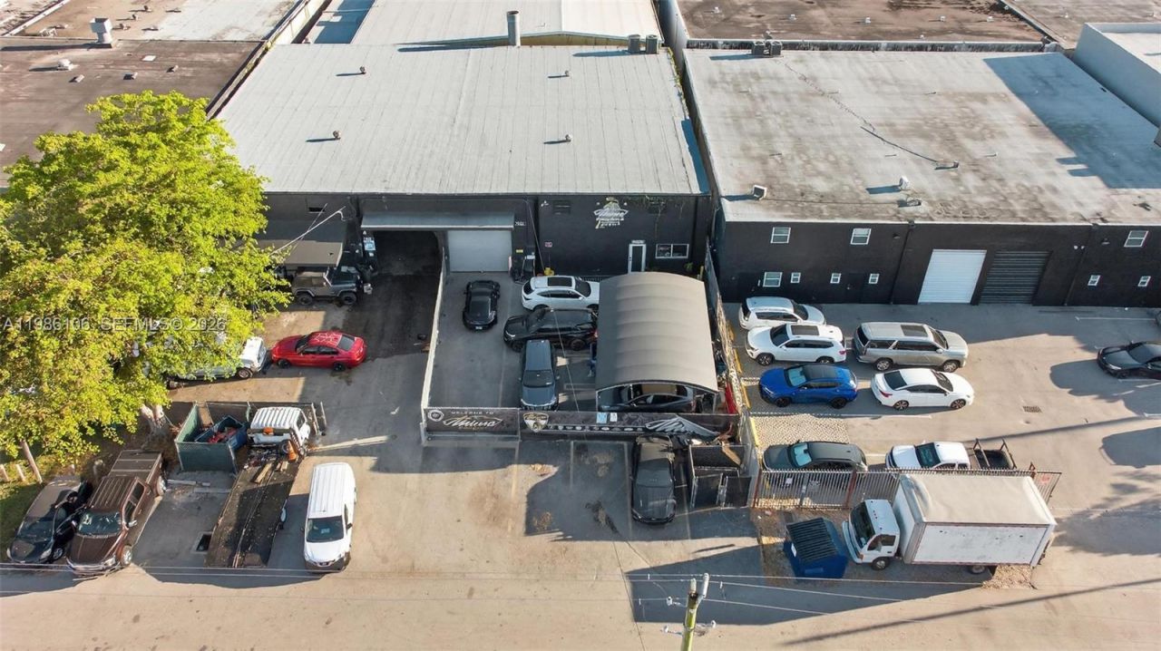 0000 NW 56 , Doral, FL 33166 Photo